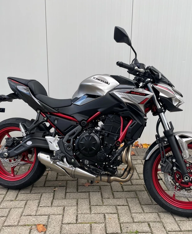 Kawasaki Z650<br />Starterbonus 650,- Euro sichern!