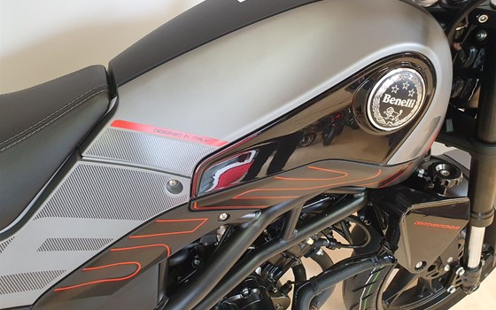 Neufahrzeug Benelli Leoncino 125 - Bild 2