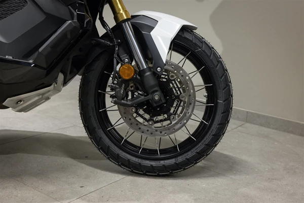 Honda X-ADV (Pearl Glare White) - Bild 10