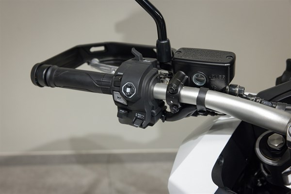 Honda X-ADV (Pearl Glare White) - Bild 8