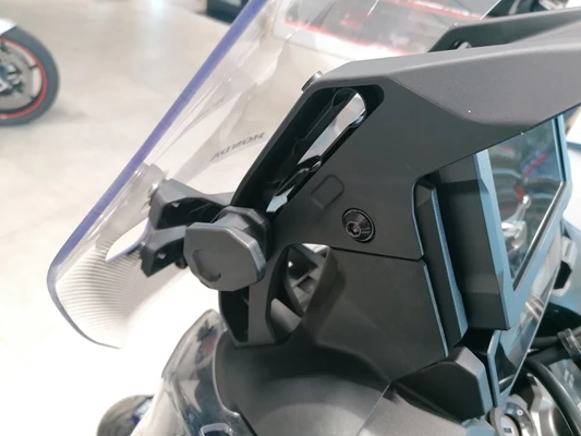 Honda NT1100 (Pearl hawkseye blue) - Bild 5