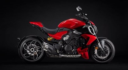 Neumotorrad Ducati Diavel 1260 S Red V4 red DUCATIPIRNA