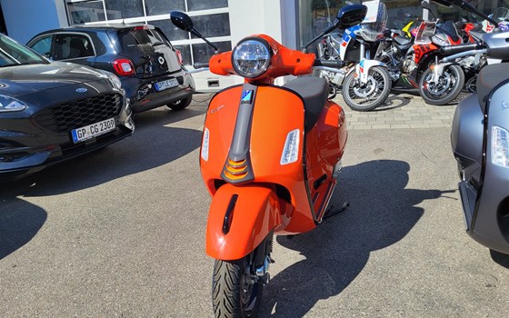 Neufahrzeug Vespa GTS 125 ie Super - Bild 13