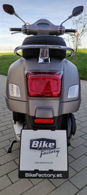 Vespa GTS 300 hpe Super Tech (Grigio Ottimista Matt) - Bild 8