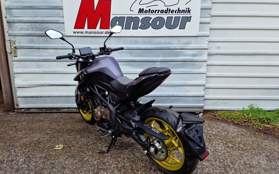 Gebrauchtmotorrad QJ Motor SRK 400 - Bild 4