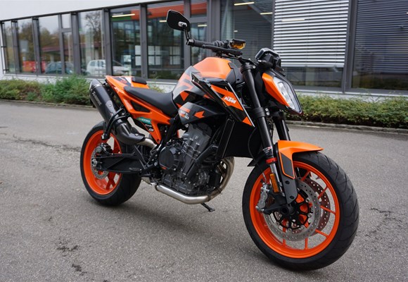 KTM 890 Duke GP