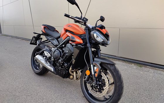Neufahrzeug Triumph Street Triple 765 R - Bild 2 Neufahrzeug Triumph Street Triple 765 R - Bild 2