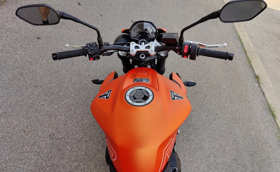 Angebot Triumph Street Triple 765 R Bild 6: Angebot Triumph Street Triple 765 R