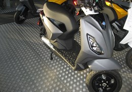 Neumotorrad Piaggio 1 Active