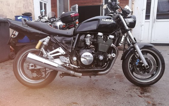 Gebrauchtmotorrad Yamaha XJR 1300 - Bild 1 Gebrauchtmotorrad Yamaha XJR 1300 - Bild 1