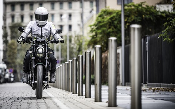 Gebrauchtmotorrad Benelli Leoncino 125 - Bild 3