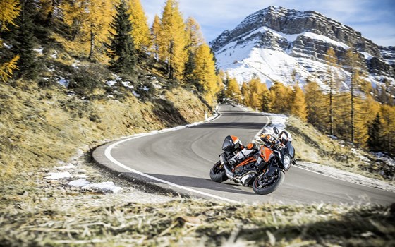 Gebrauchtmotorrad KTM 1290 Super Duke GT - Bild 9 Gebrauchtmotorrad KTM 1290 Super Duke GT - Bild 9