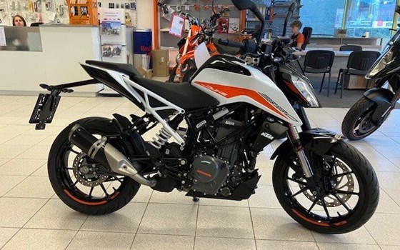 Gebrauchtmotorrad KTM 390 Duke - Bild 1 Gebrauchtmotorrad KTM 390 Duke - Bild 1