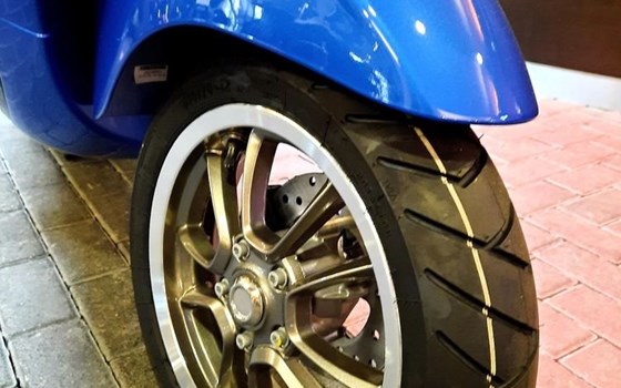 Neufahrzeug Vespa Primavera 50 Sport - Bild 6