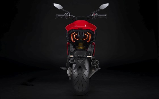 Neufahrzeug Ducati Diavel V4 - Bild 12 Neufahrzeug Ducati Diavel V4 - Bild 12