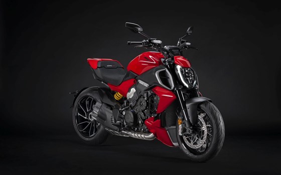 Neufahrzeug Ducati Diavel V4 - Bild 2 Neufahrzeug Ducati Diavel V4 - Bild 2