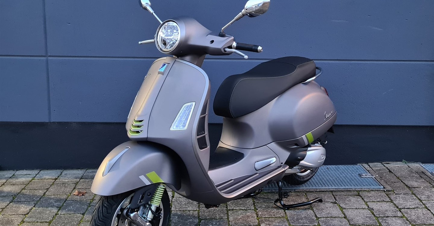 Motorrad Vespa GTS 300 Super Tech Teilzahlung € 79,- 4 Jahre