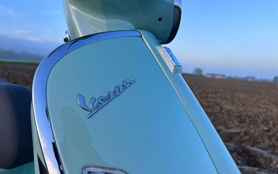 Neufahrzeug Vespa GTS 125 - Bild 4 Neufahrzeug Vespa GTS 125 - Bild 4