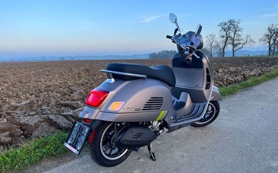 Neufahrzeug Vespa GTS 125 Super Tech - Bild 3 Neufahrzeug Vespa GTS 125 Super Tech - Bild 3