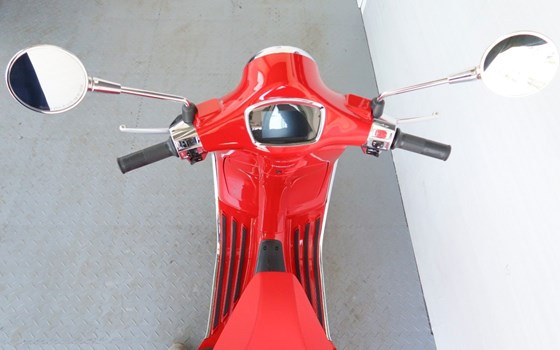 Neufahrzeug Vespa Elettrica - Bild 7