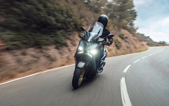 Neufahrzeug Yamaha XMAX 300 Tech MAX - Bild 12