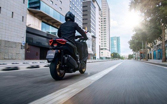 Neufahrzeug Yamaha XMAX 300 Tech MAX - Bild 15