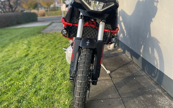 Gebrauchtmotorrad Aprilia Tuareg 660 - Bild 2 Gebrauchtmotorrad Aprilia Tuareg 660 - Bild 2