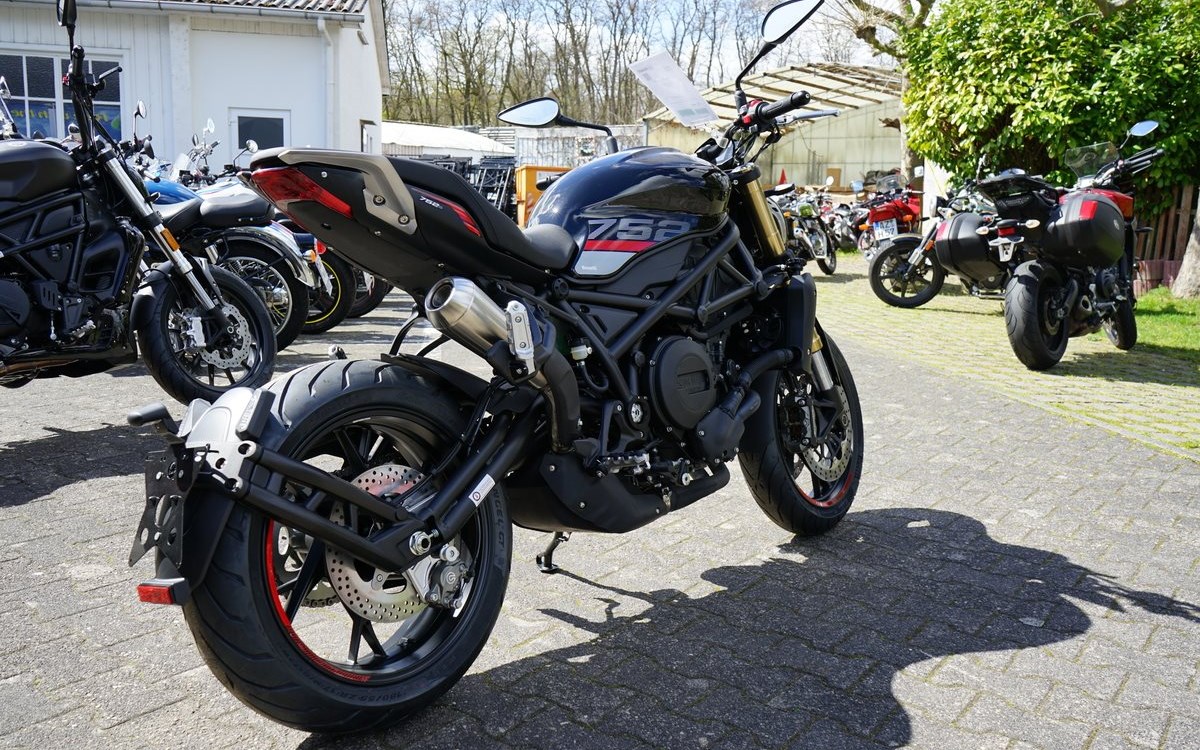 Angebot Benelli 752 S