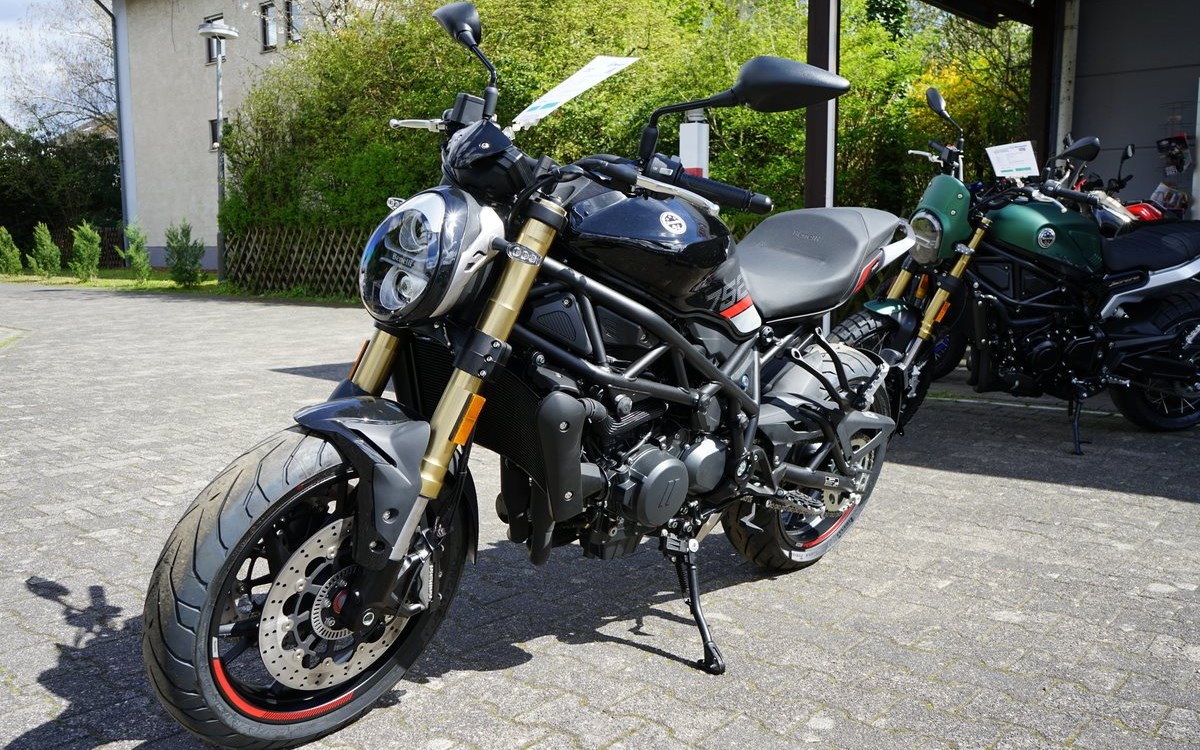 Angebot Benelli 752 S