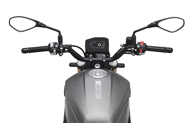 Benelli Leoncino 800