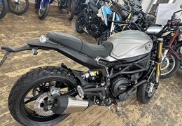 Neumotorrad Benelli Leoncino 800