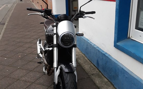 Gebrauchtmotorrad QJ Motor SRV 550 - Bild 9