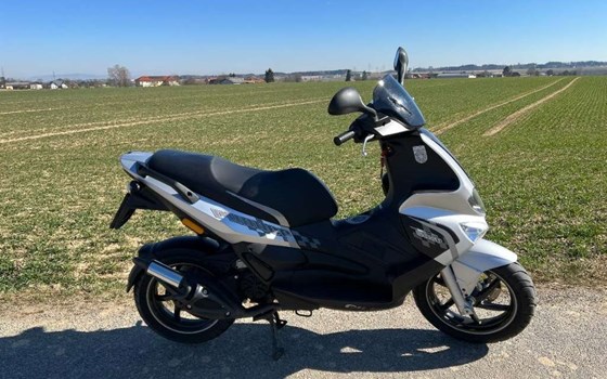 Gebrauchtmotorrad Gilera Runner 50 2T SP - Bild 2 Gebrauchtmotorrad Gilera Runner 50 2T SP - Bild 2