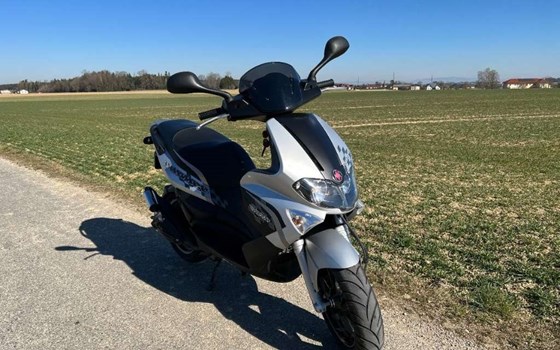 Gebrauchtmotorrad Gilera Runner 50 2T SP - Bild 1 Gebrauchtmotorrad Gilera Runner 50 2T SP - Bild 1