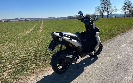Gebrauchtmotorrad Gilera Runner 50 2T SP - Bild 3 Gebrauchtmotorrad Gilera Runner 50 2T SP - Bild 3