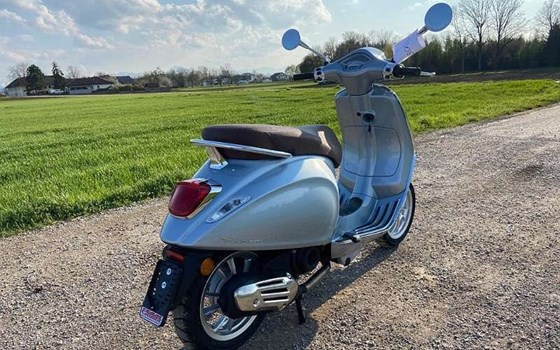 Neufahrzeug Vespa 125 Primavera - Bild 3 Neufahrzeug Vespa 125 Primavera - Bild 3