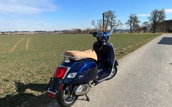 Neufahrzeug Vespa GTS 300 hpe - Bild 3 Neufahrzeug Vespa GTS 300 hpe - Bild 3