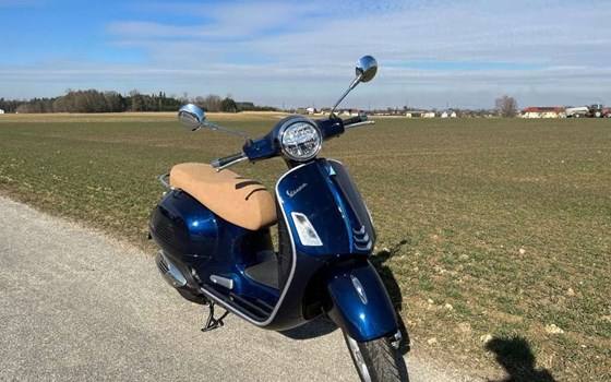 Neufahrzeug Vespa GTS 300 hpe - Bild 1 Neufahrzeug Vespa GTS 300 hpe - Bild 1