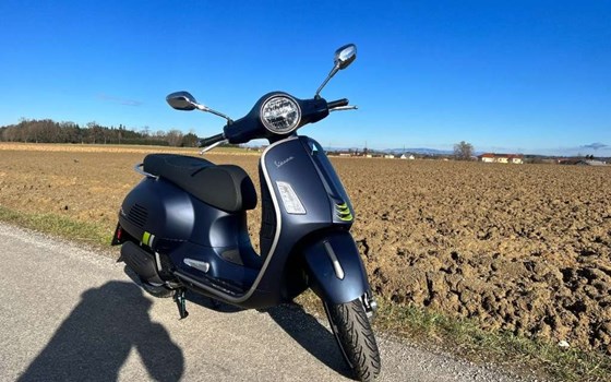 Neufahrzeug Vespa GTS 125 Super Tech - Bild 1