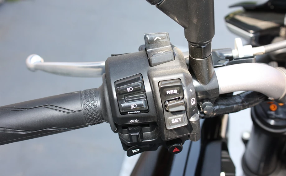 Angebot Yamaha MT-10 Bild 13: Angebot Yamaha MT-10