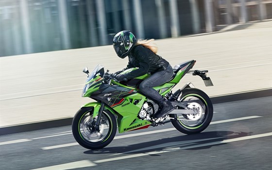 Neufahrzeug Kawasaki Ninja 125 - Bild 5 Neufahrzeug Kawasaki Ninja 125 - Bild 5