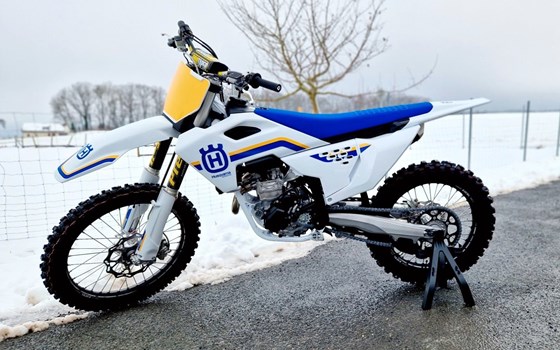 Neufahrzeug Husqvarna FC 350 Heritage - Bild 3