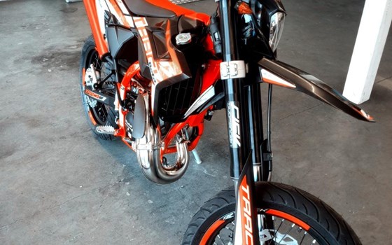 Neufahrzeug Beta RR 50 Motard Track - Bild 1 Neufahrzeug Beta RR 50 Motard Track - Bild 1