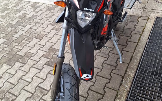 Neufahrzeug Beta RR 50 Motard - Bild 4 Neufahrzeug Beta RR 50 Motard - Bild 4