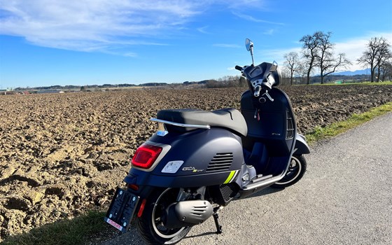 Neufahrzeug Vespa GTS 300 hpe Super Tech - Bild 3