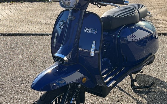 Neufahrzeug Royal Alloy GP 125 LC ABS - Bild 6