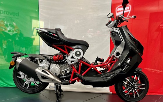 Neufahrzeug Italjet Dragster 200 4T - Bild 2