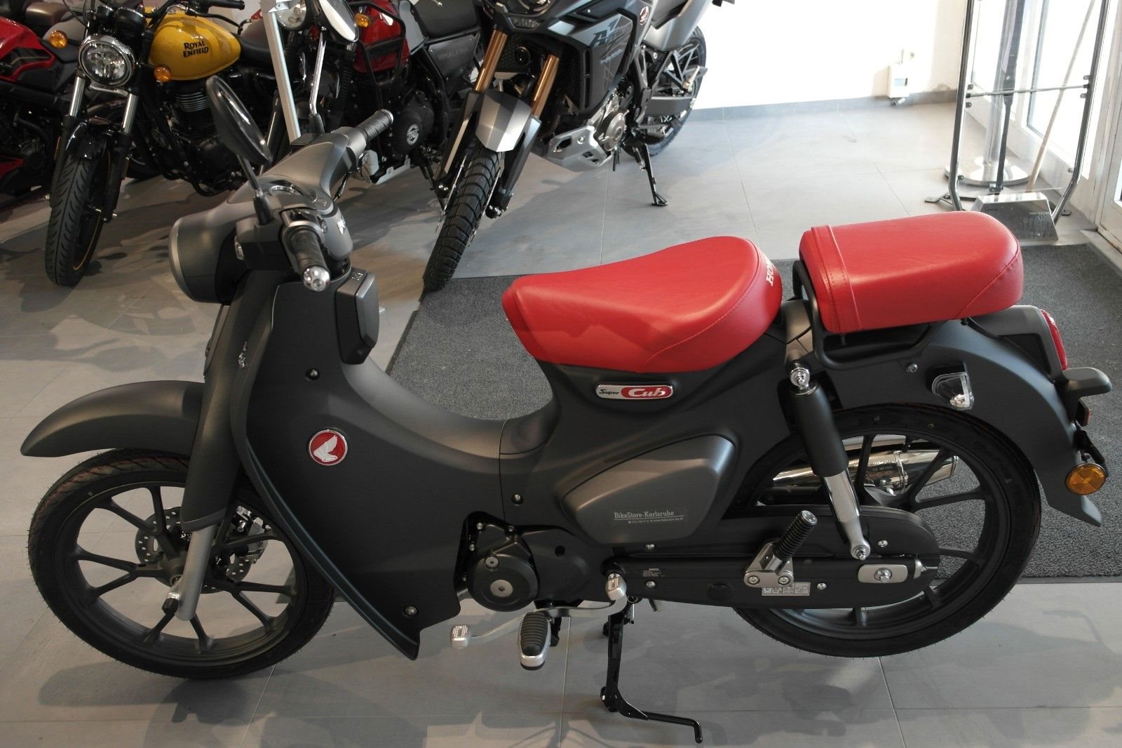 Neumotorrad Honda Super Cub C Eur