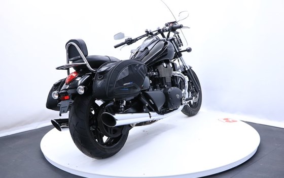 Gebrauchtmotorrad Triumph Thunderbird Storm - Bild 6