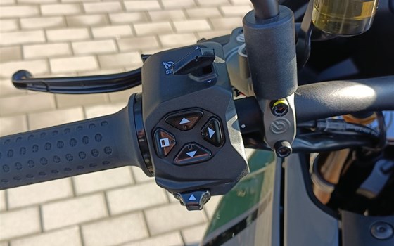 Gebrauchtmotorrad Moto Guzzi V100 Mandello S - Bild 7 Gebrauchtmotorrad Moto Guzzi V100 Mandello S - Bild 7